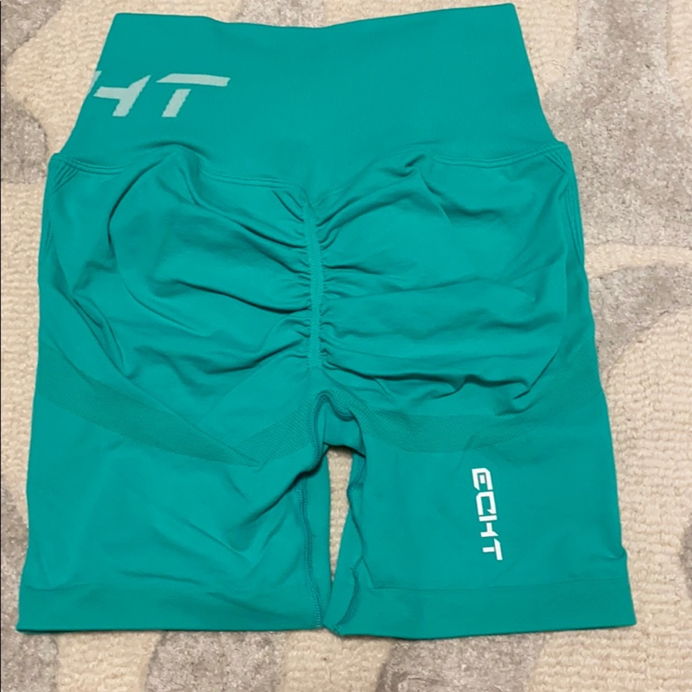 ECHT ARISE SCRUNCH SHORTS. DISCONTINUED COLOR.